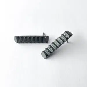 Aretes ESCALA negros