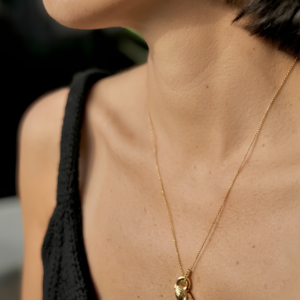 Collar MAR dorado