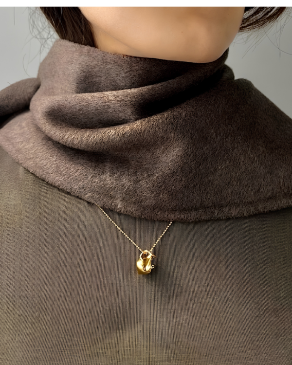 Collar URPU dorado
