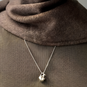 Collar URPU plateado