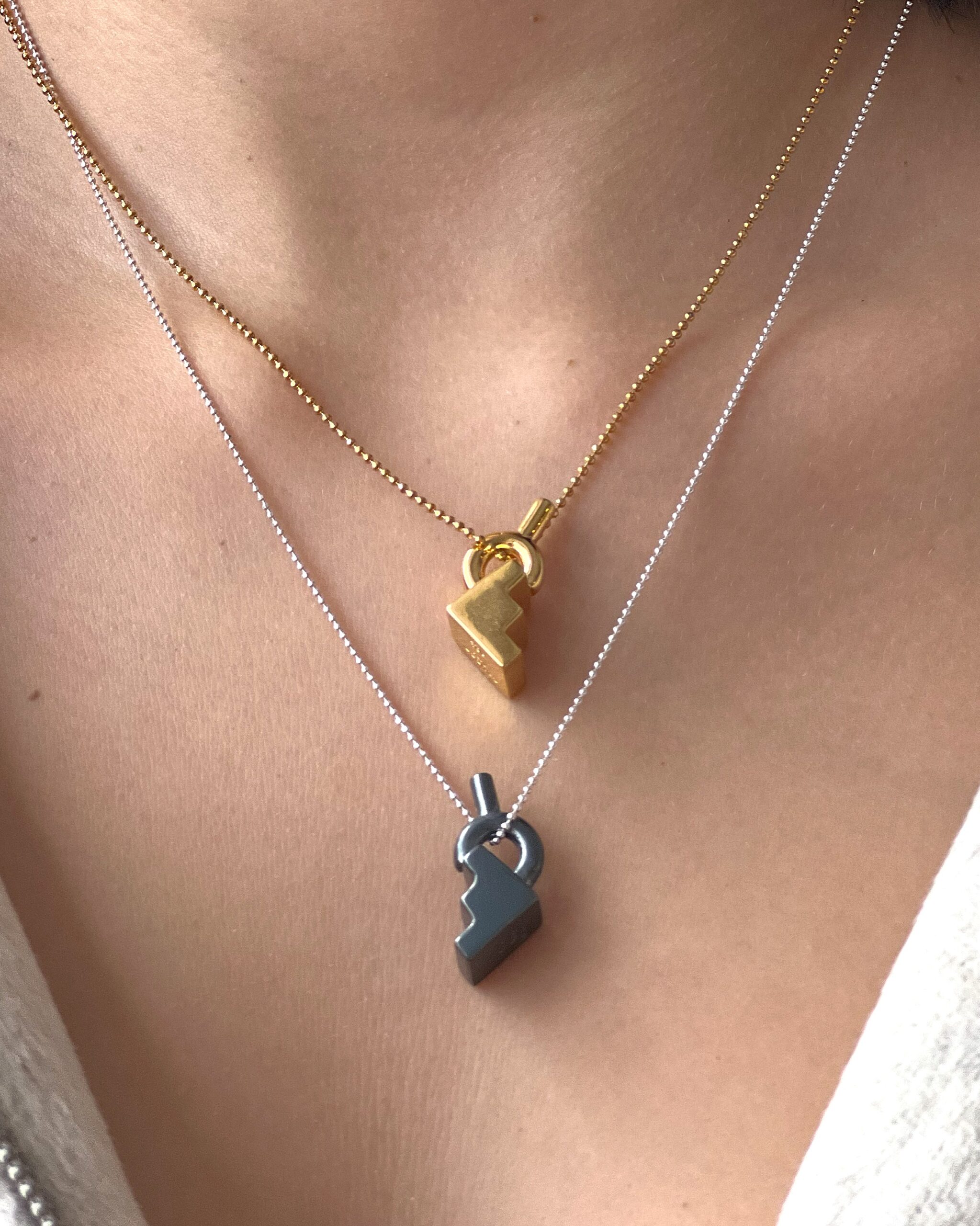 Collar GRADERIA negro - Imagen 2